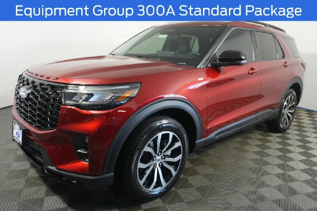 New 2027 Ruby Red Metallic Tinted Clearcoat Ford ST-Line image 4