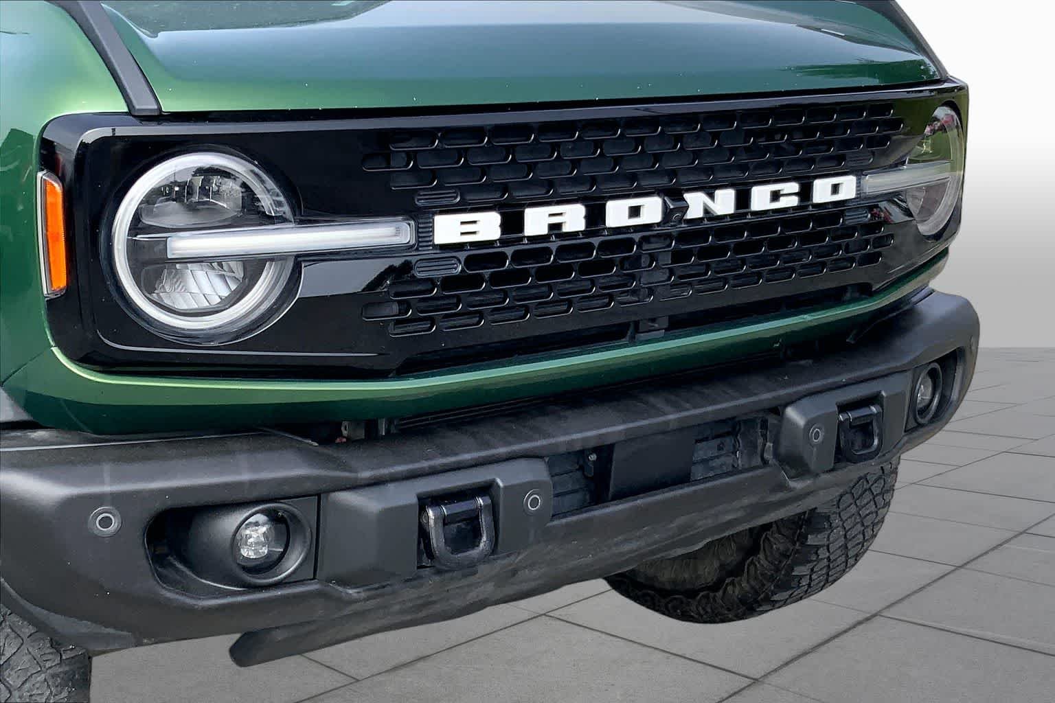 Used 2023 Eruption Green Metallic Ford Wildtrak image 26