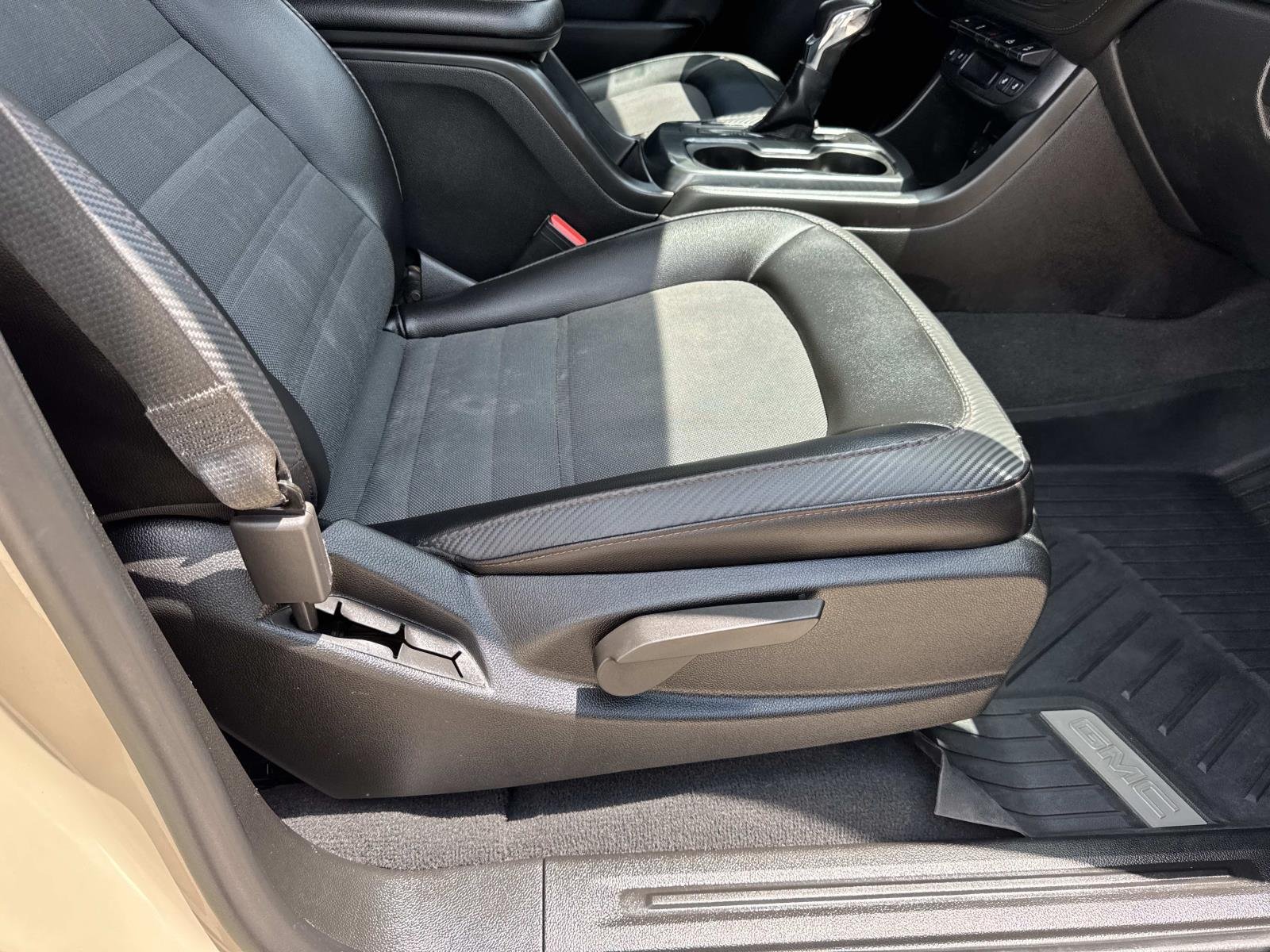 Used 2022 Desert Sand Metallic GMC 4WD AT4 w/Cloth image 11