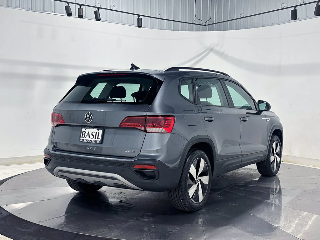Used 2024 Gray Volkswagen 1.5T S image 11