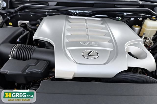 Used 2018 Eminent White Pearl Lexus LX 570 image 13