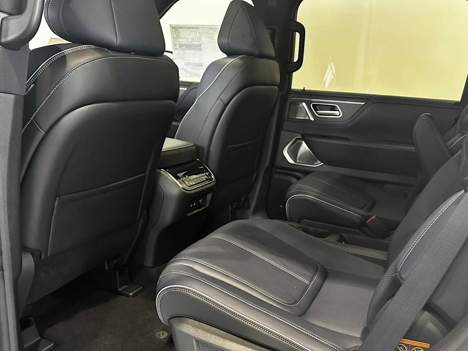 New 2026 RADIANT WHITE INFINITI Sport 4WD image 9