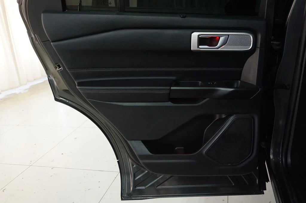 Used 2020 Magnetic Ford Limited image 39