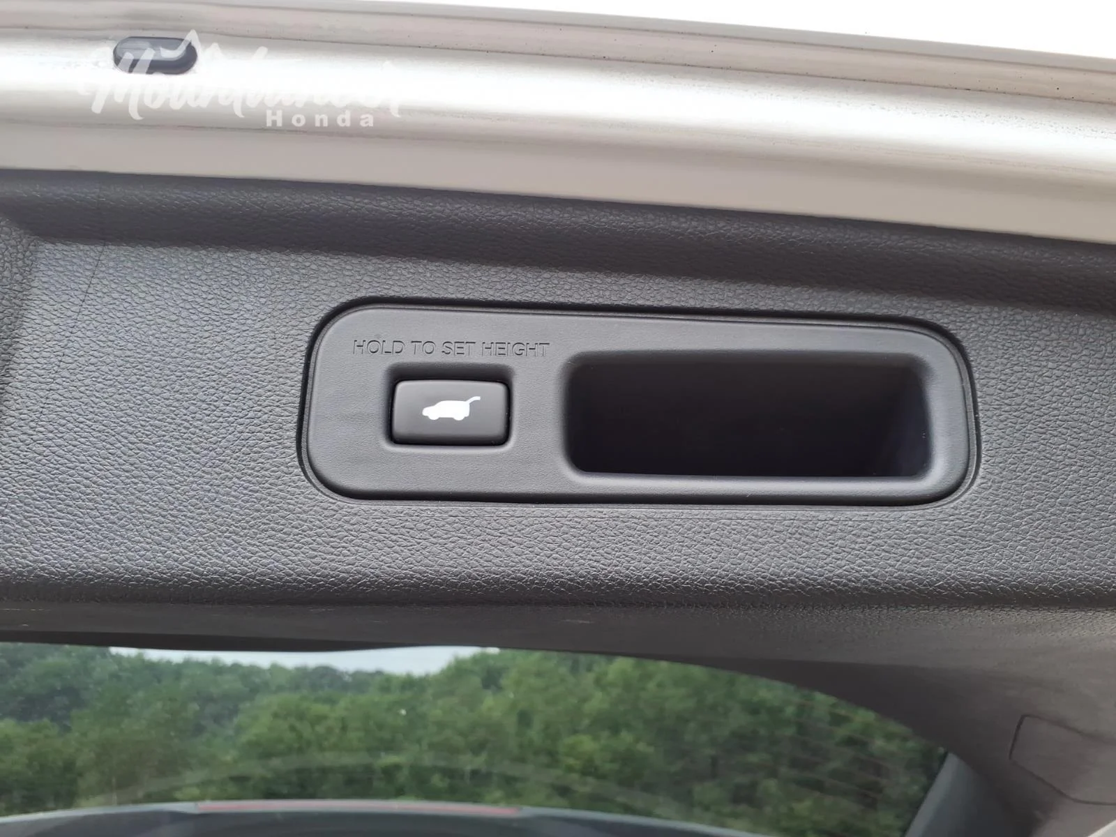 Used 2025 Platinum White Pearl Honda Touring image 26