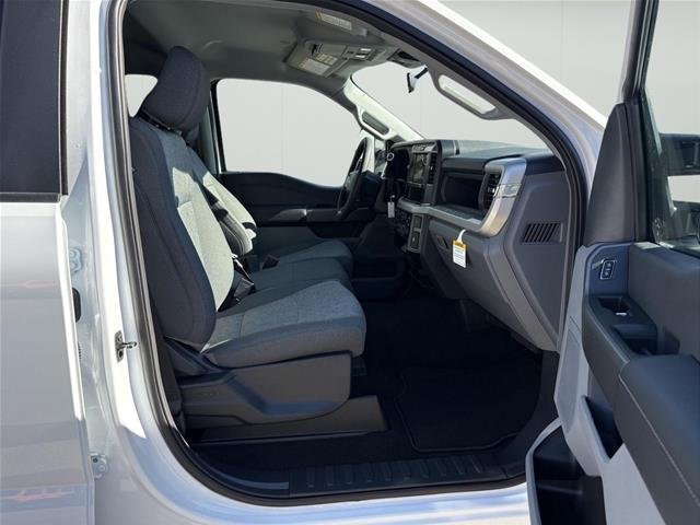New 2026 Oxford White Ford F-250® XL image 33