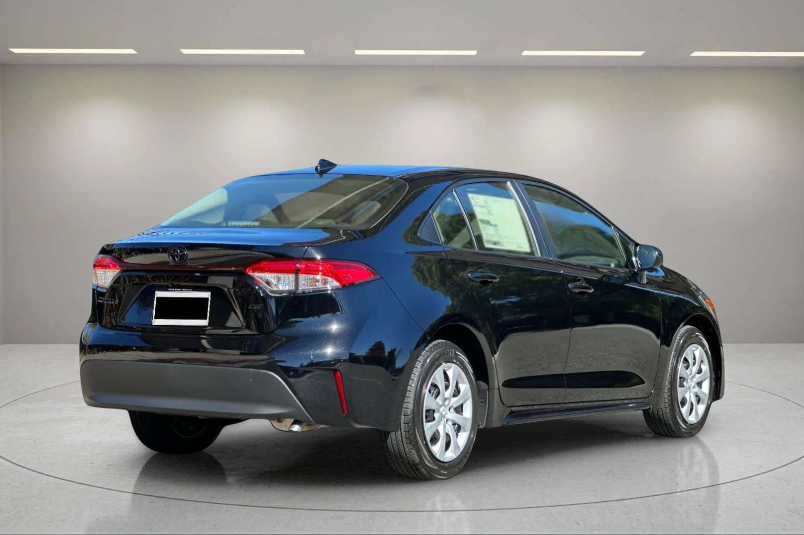 New 2027 Inked Toyota LE image 4