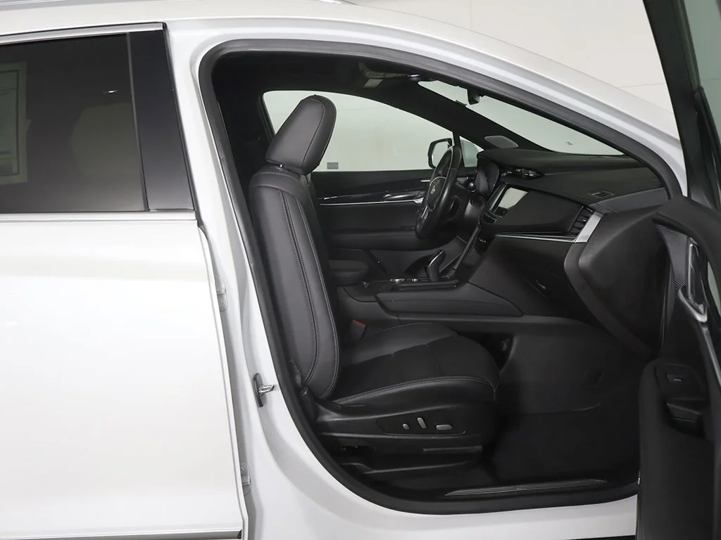 Used 2023 White Cadillac Premium Luxury image 31
