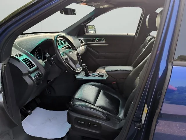 Used 2014 Blue Ford XLT image 10