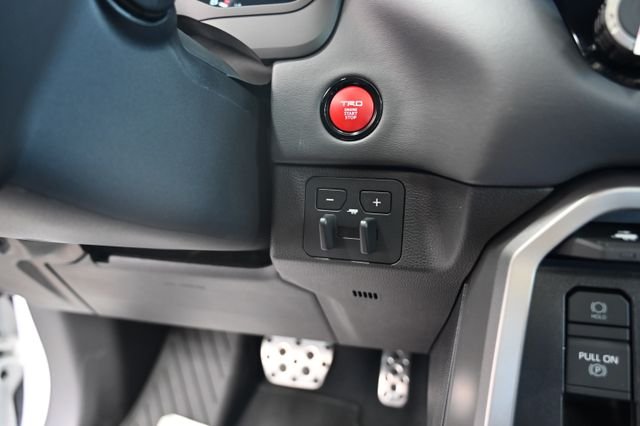 New 2026 Wind Chill Pearl <sup>1</sup> Toyota  Platinum image 23