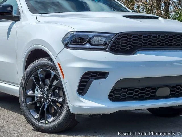 New 2026 White Knuckle Clear-Coat Exterior Paint Dodge GT Plus image 3