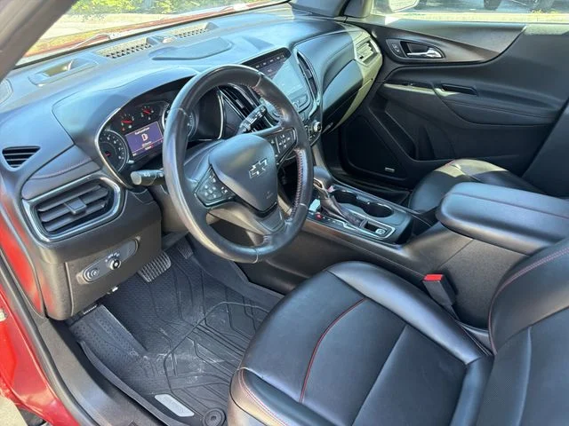Used 2022 Red Chevrolet RS image 18
