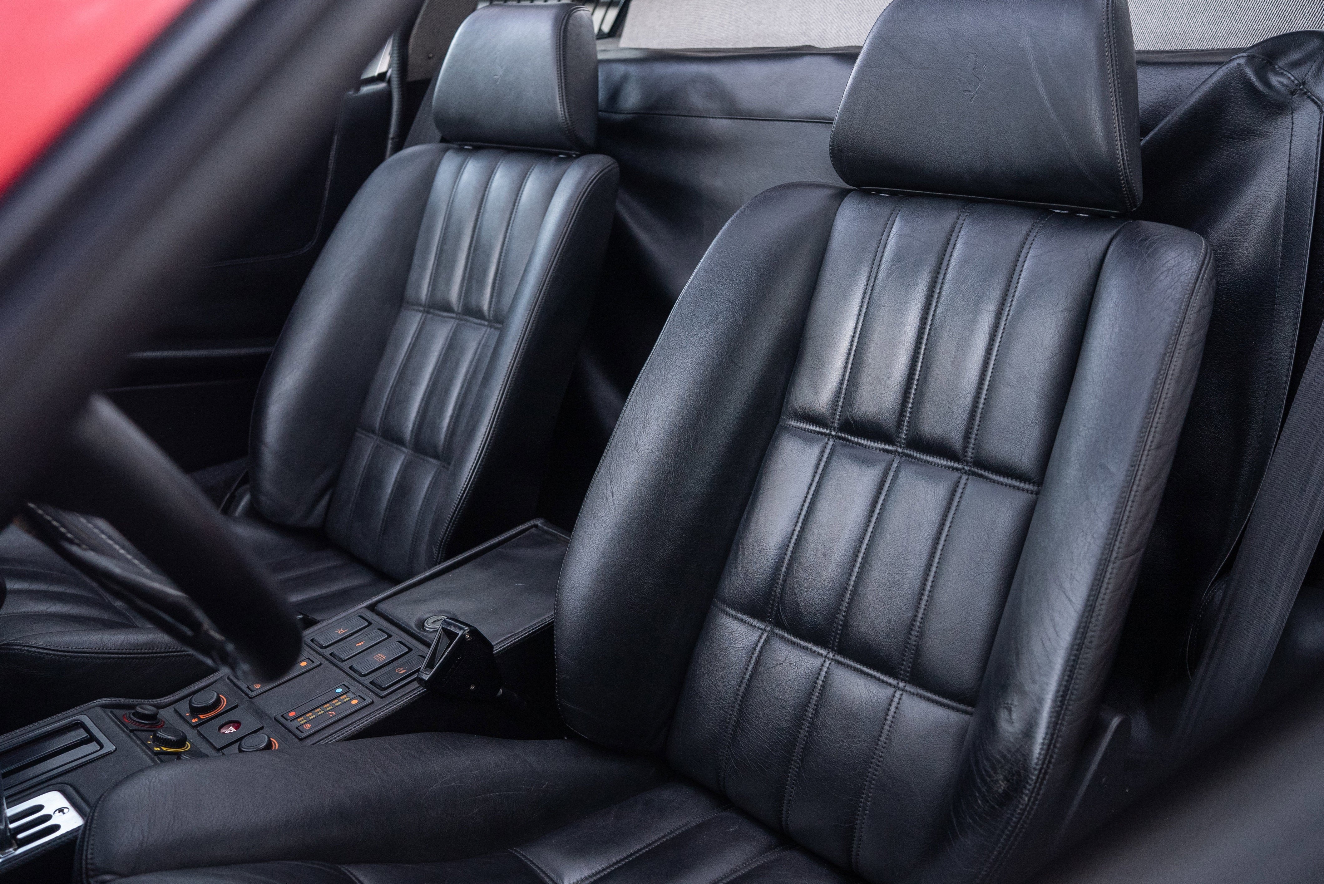 1987 Ferrari 328 - Photo 18