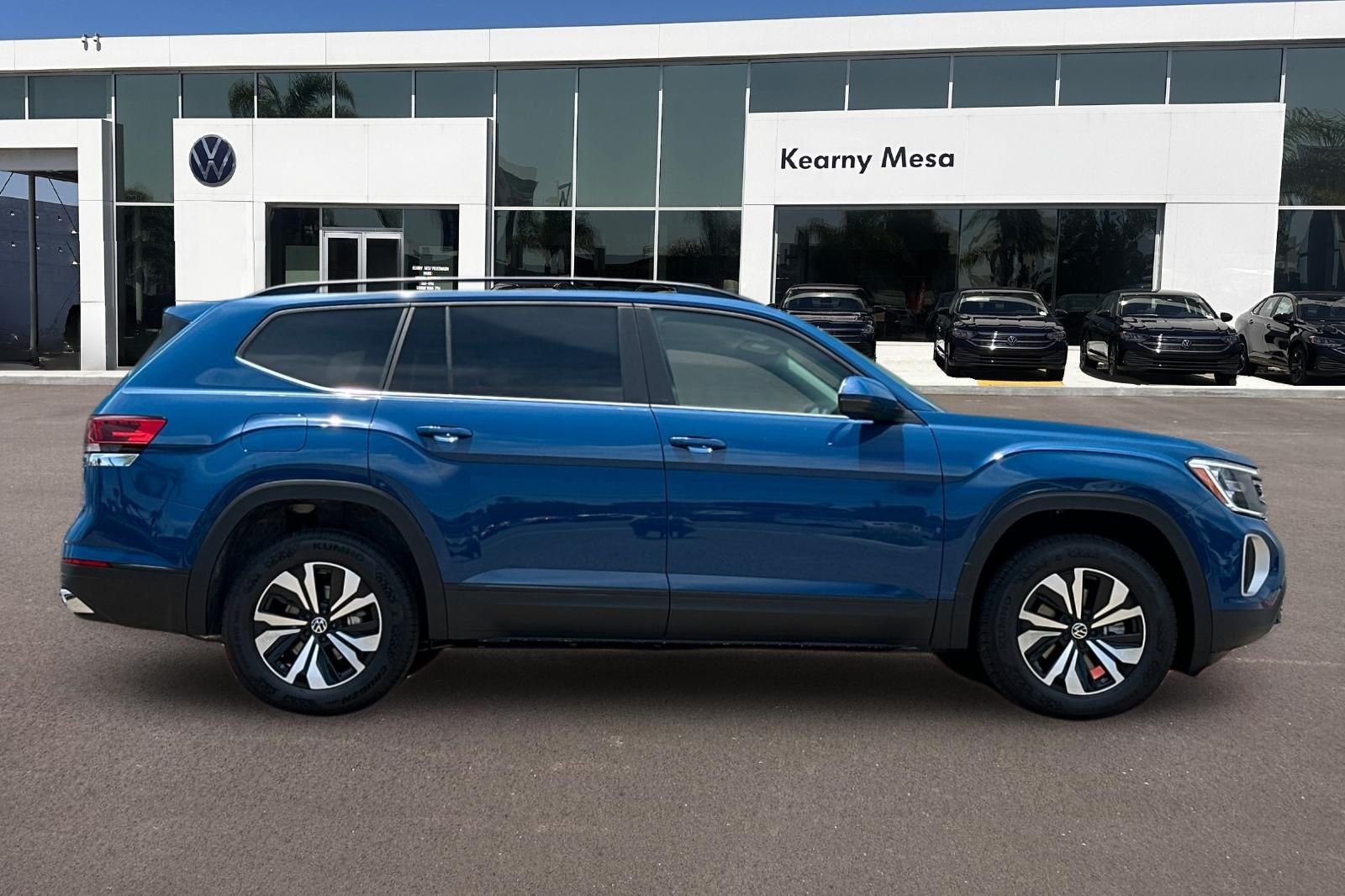 New 2026 Mountain Lake Blue Metallic Volkswagen 2.0T SE image 3