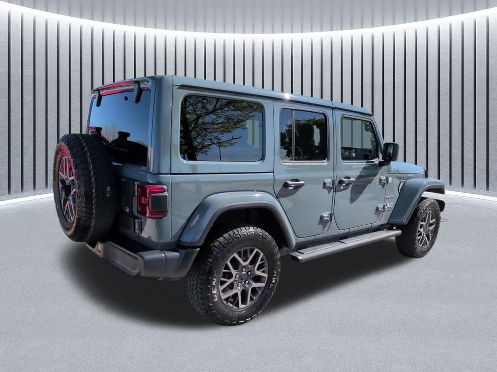 Used 2024 Gray Jeep Sahara image 4