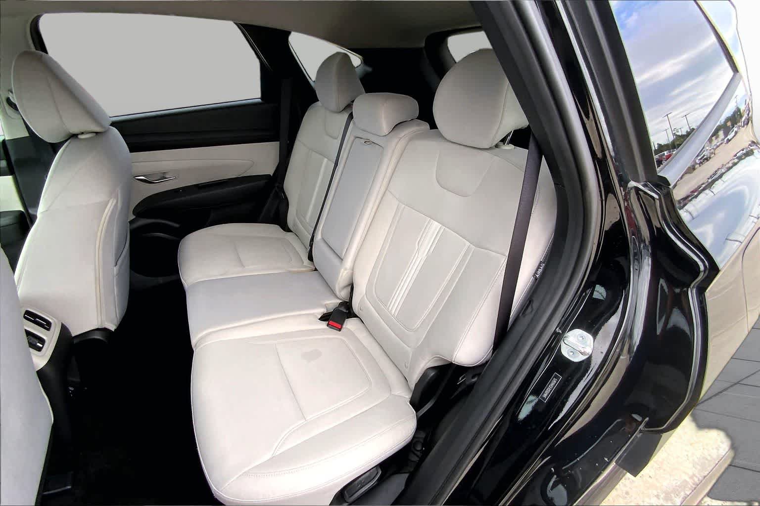 Used 2025 Phantom Black Hyundai SEL image 20