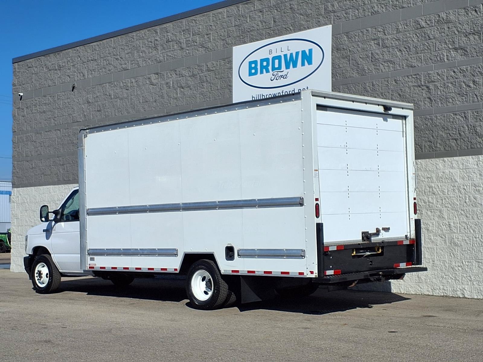 Used 2022 Oxford White Ford Base image 2