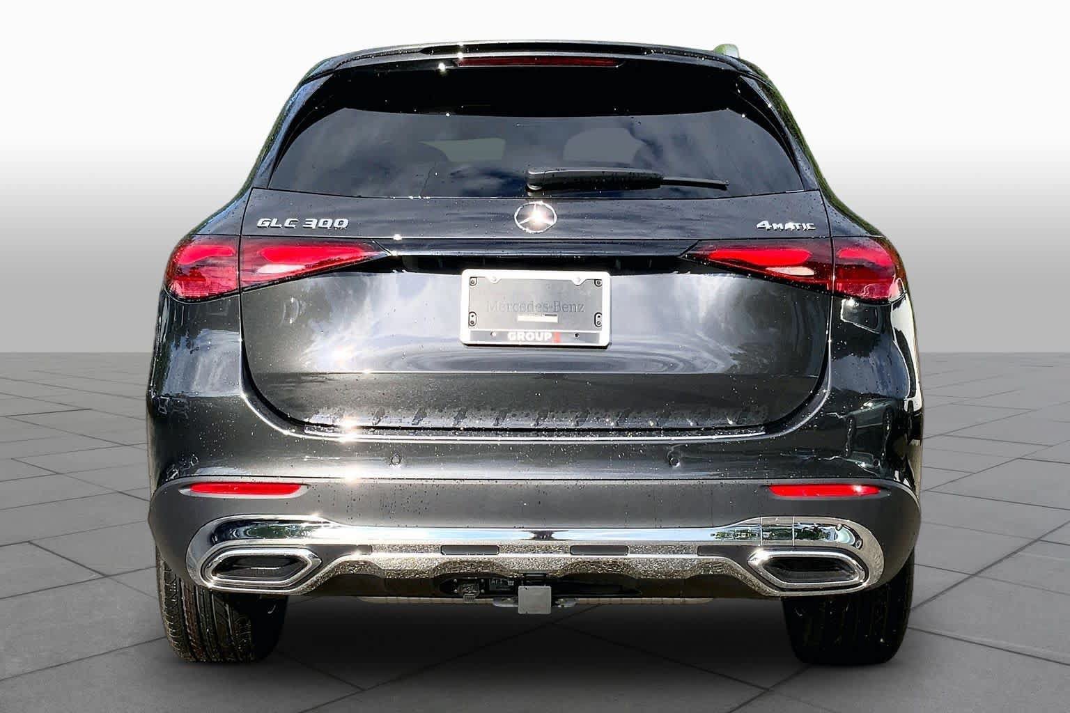 New 2027 Graphite Grey Metallic Mercedes-Benz GLC 300 image 4