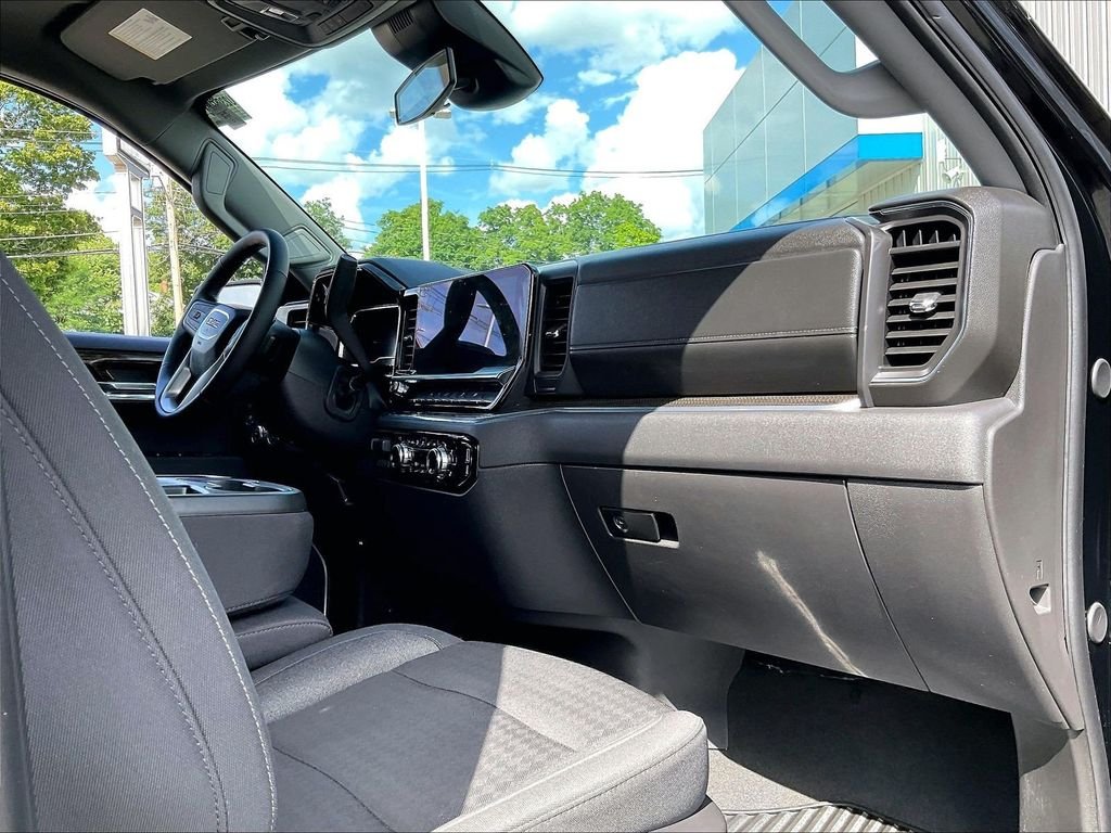 Used 2025 Black GMC Elevation image 14