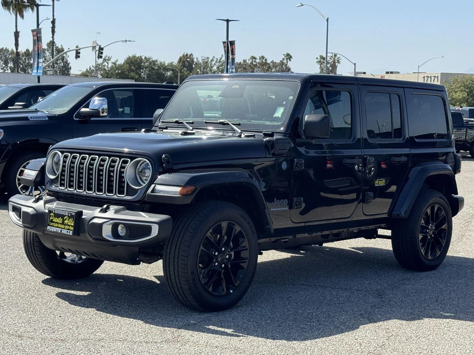 Certified Used 2025 Black Clearcoat Jeep Sahara image 4