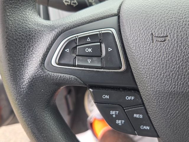 Used 2018 Gray Ford SE image 22