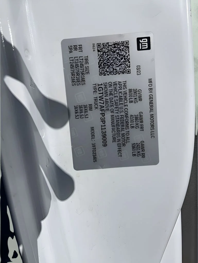 Used 2023 White GMC Work Van image 15