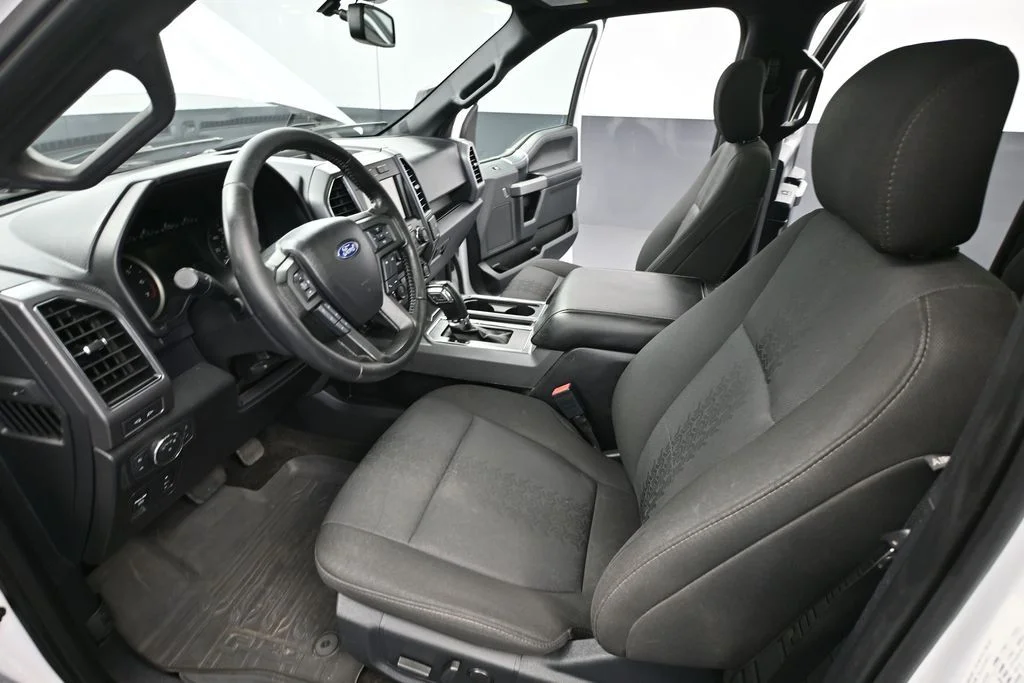 Used 2020 White Ford XLT image 23