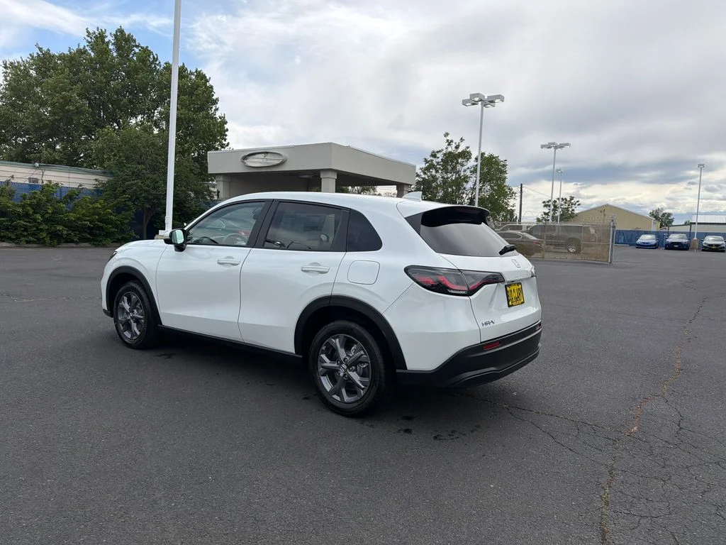 New 2027 White Honda LX image 3