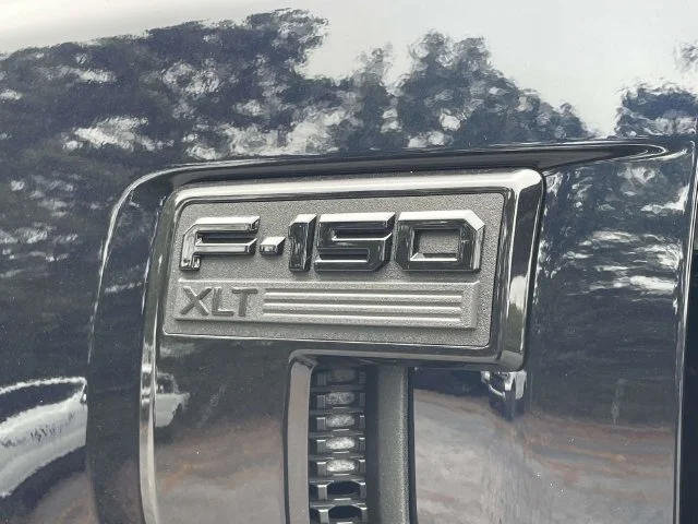 New 2026 Blue Ford XLT image 6