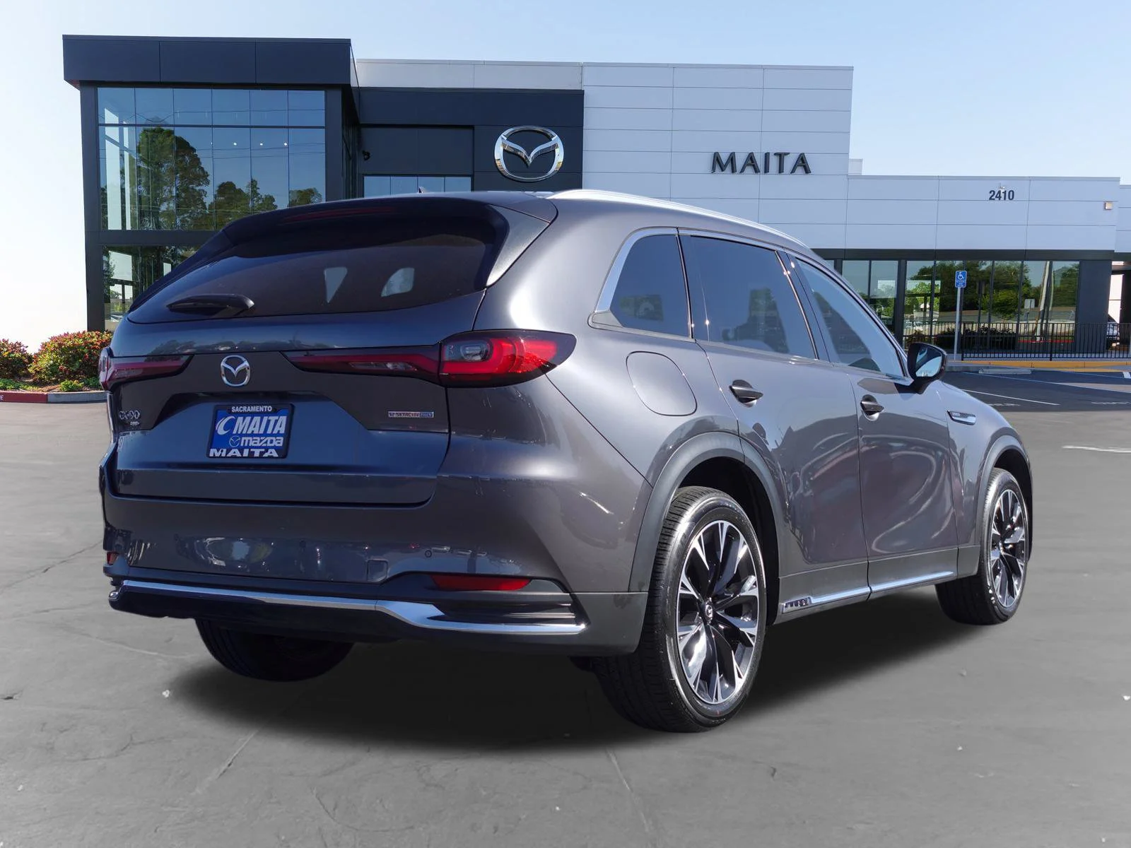 Used 2024 Machine Gray Metallic Mazda Premium Plus image 3