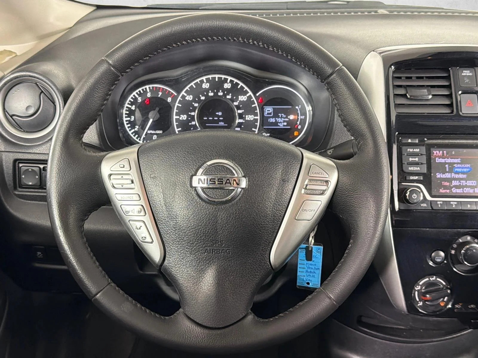 Used 2016 Whtie Nissan S image 23
