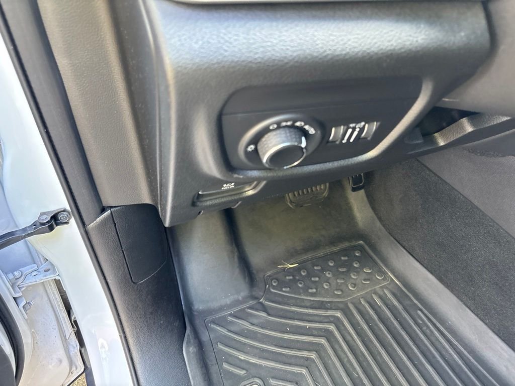 Used 2023 White Jeep Laredo image 25