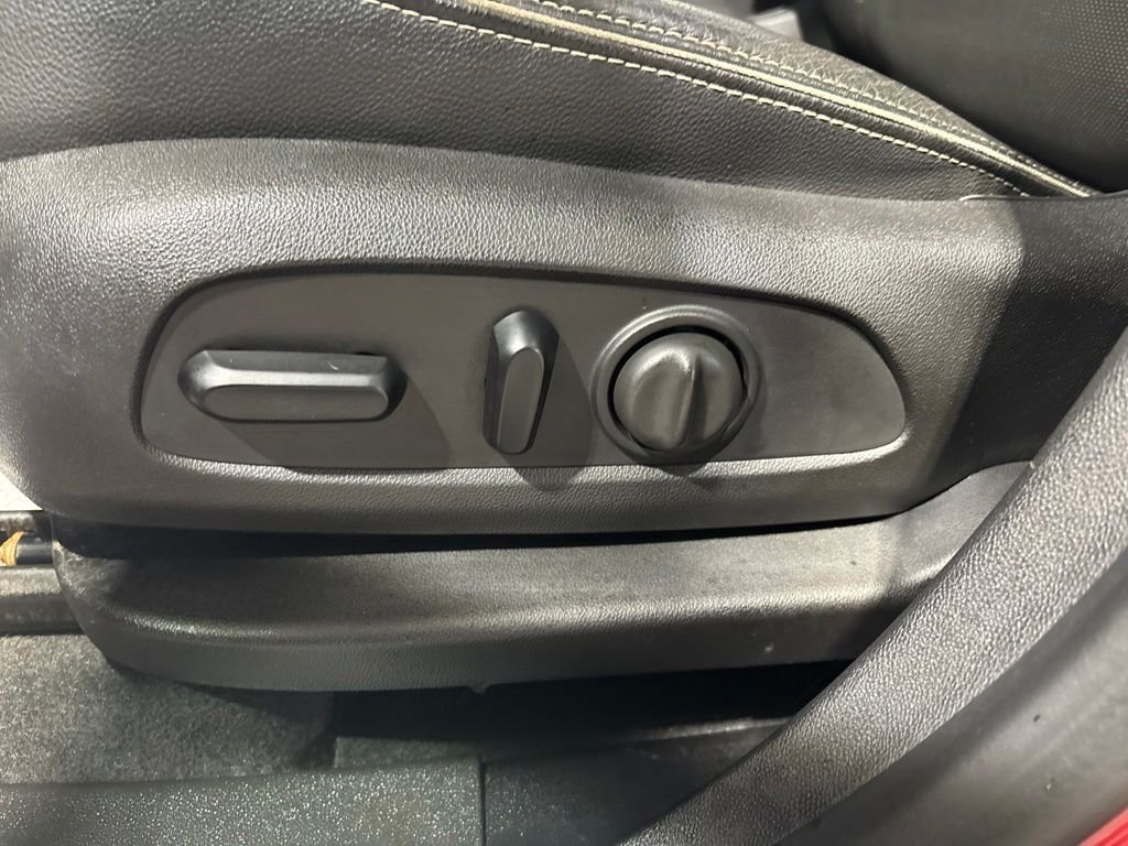 Used 2018 Red GMC Denali image 17