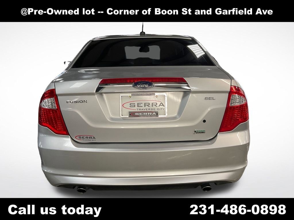 Used 2010  Ford SEL image 4