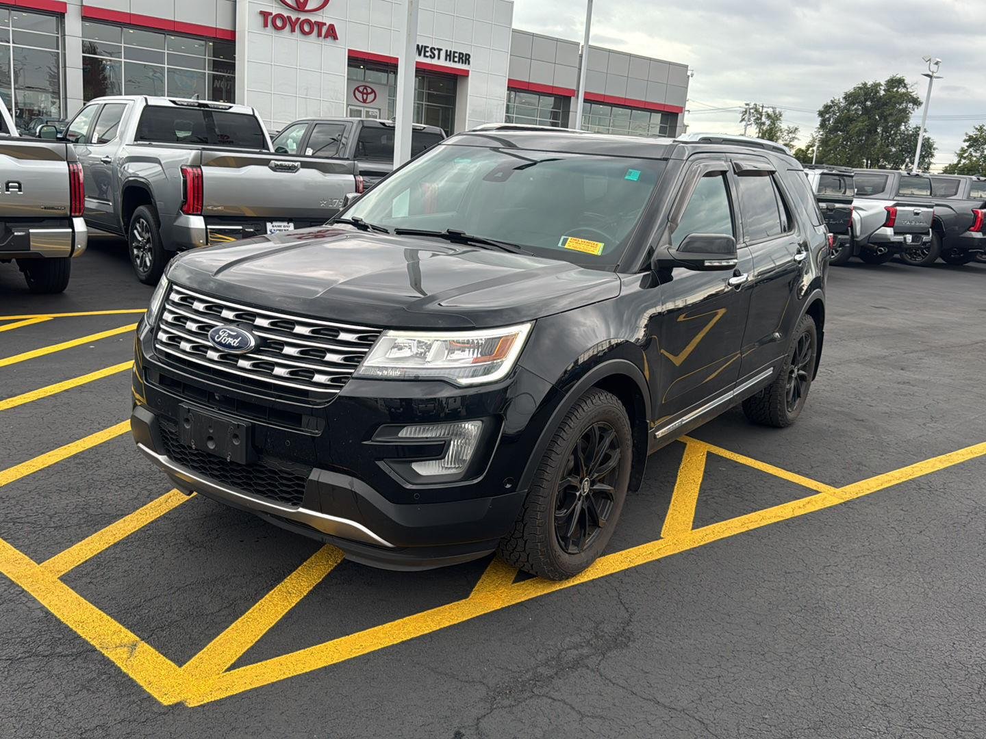 Used 2017 Shadow Black Ford Limited image 3