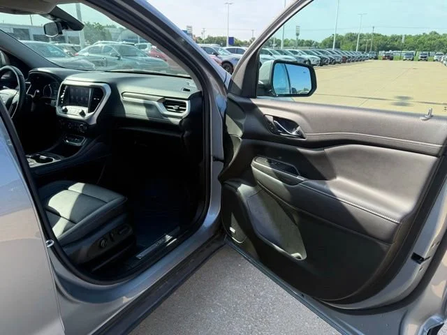 Used 2023 Sterling Metallic GMC SLT image 51