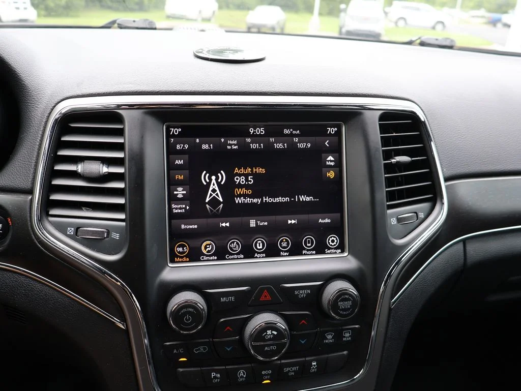 Used 2018 Black Jeep Limited image 22