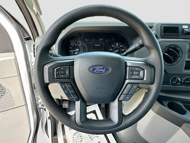 New 2026 Oxford White Ford Base image 7