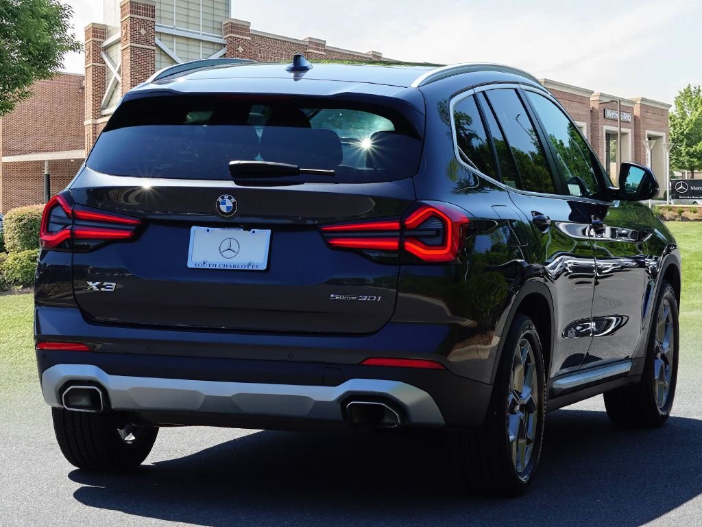 Used 2023 Dark Graphite BMW sDrive30i image 6