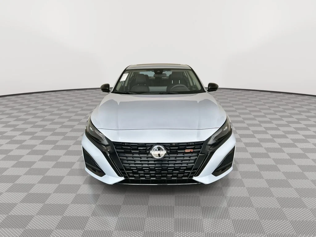 New 2026 Gray Nissan 2.5 SR image 3