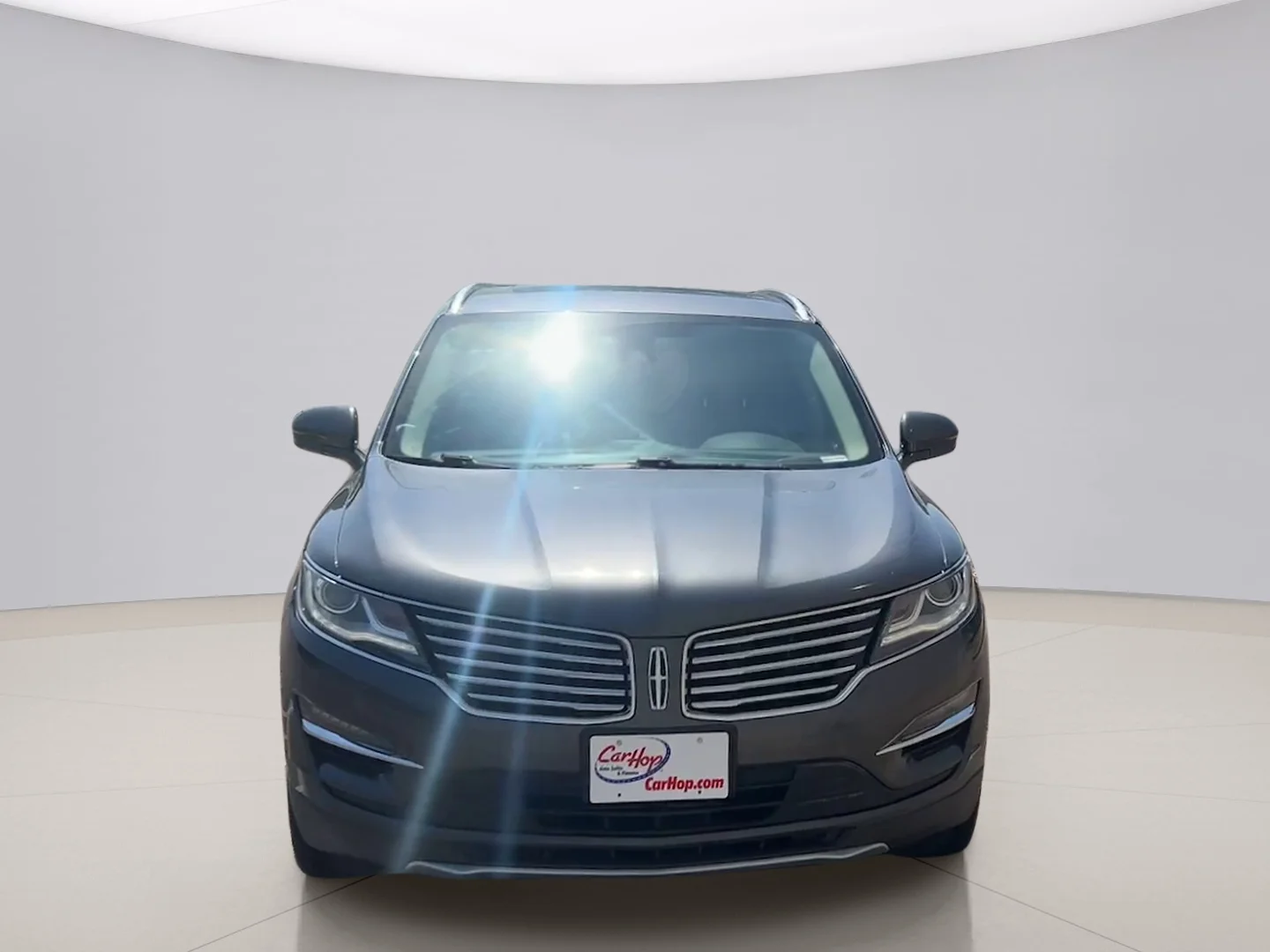 Used 2017 Gray Lincoln RESERVE image 2