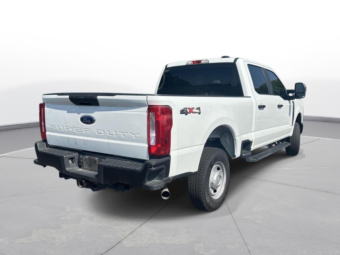 Used 2026 Oxford White Ford XL image 6