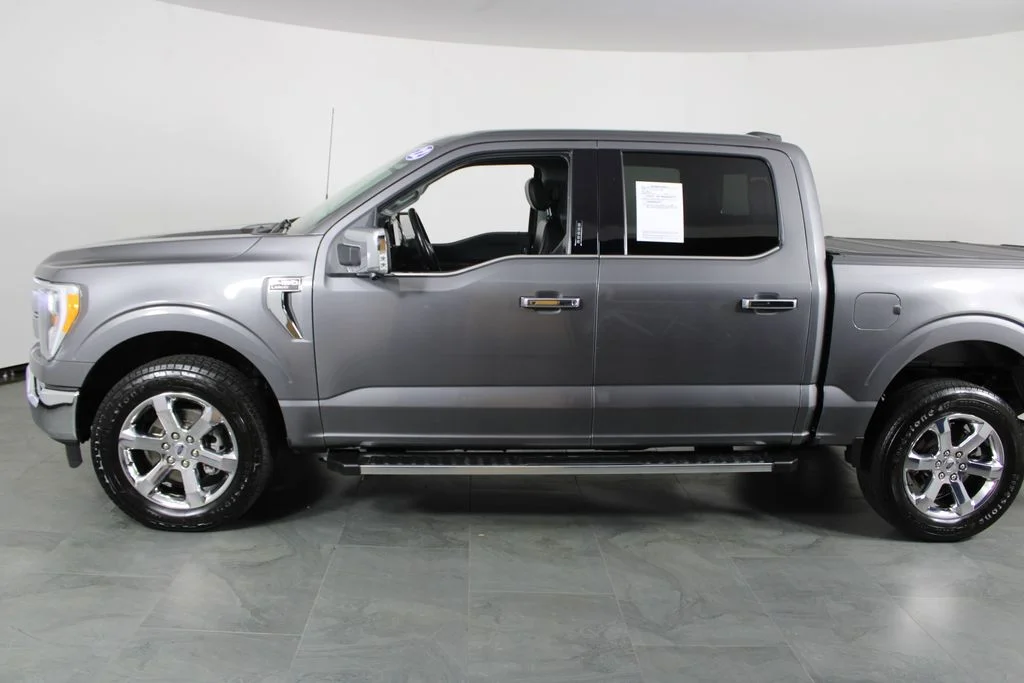 Used 2022 Gray Ford Lariat image 13