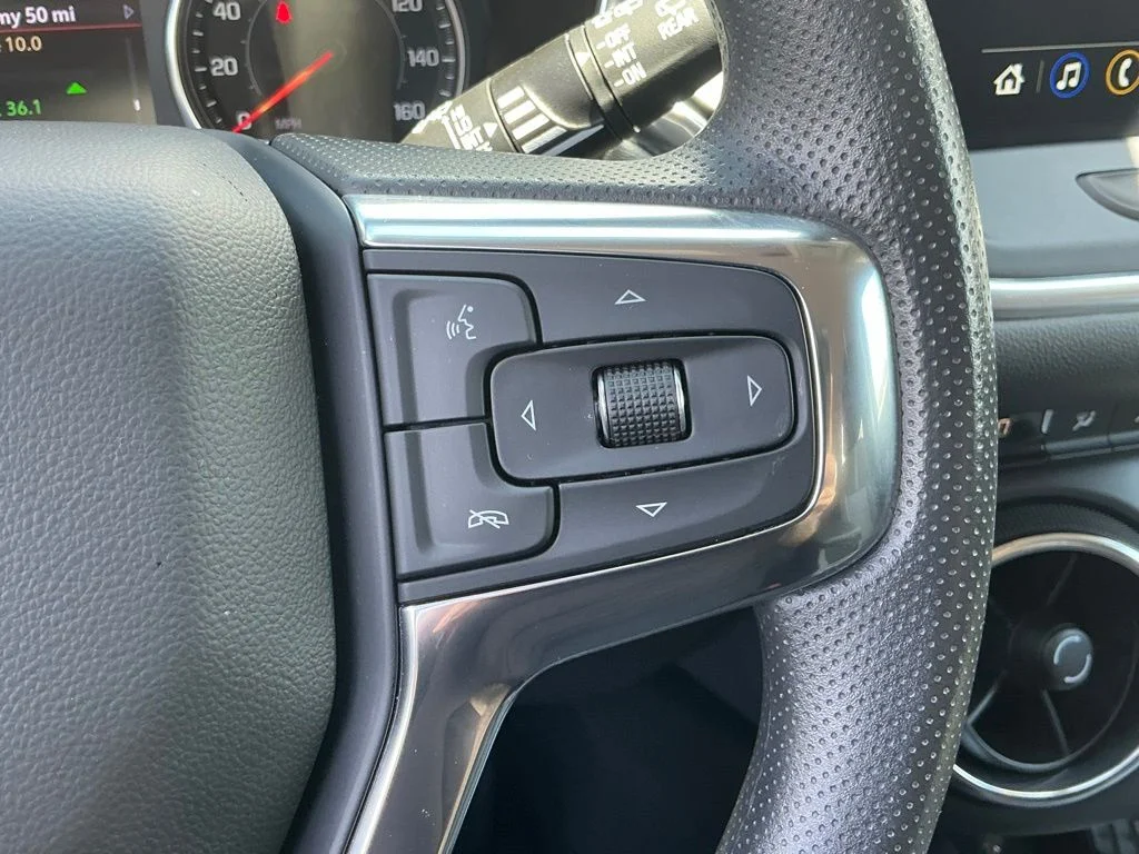Used 2025 Black Chevrolet LT image 31