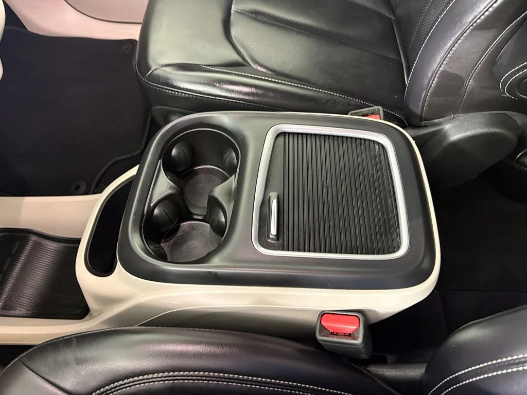 Used 2023 White Chrysler Touring L image 30