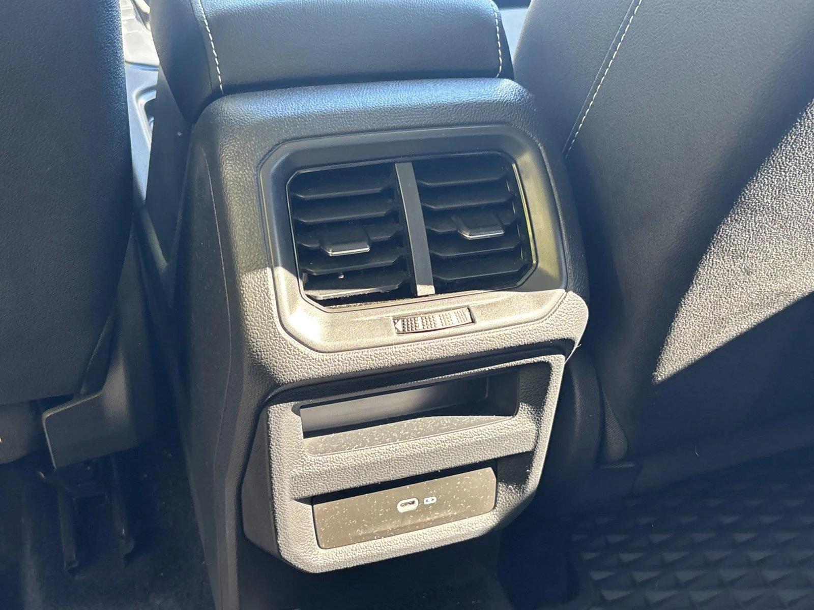Certified Used 2023 Pure White Volkswagen SE image 32