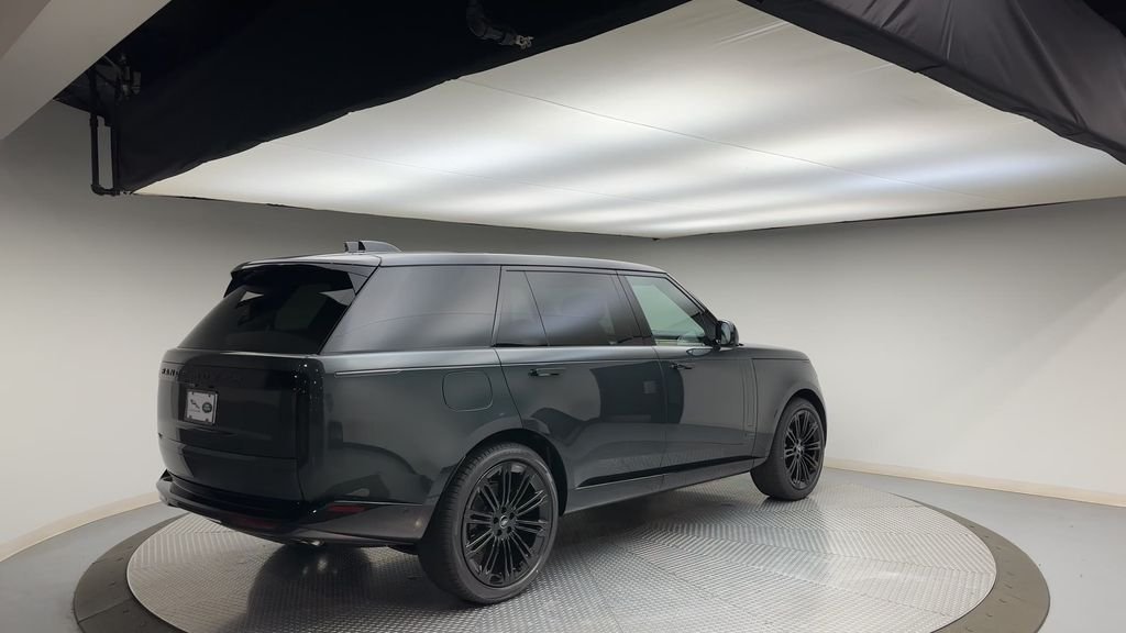 Used 2024 Belgravia Green Metallic Land Rover Autobiography image 8