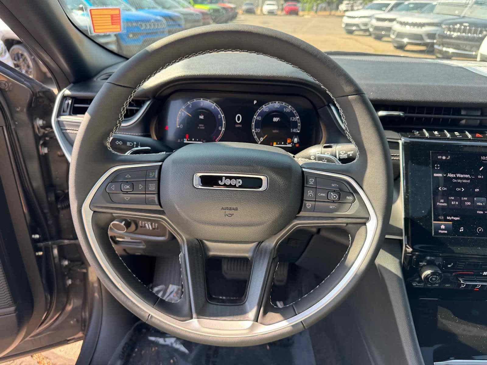 2025 Jeep Grand Cherokee L Laredo - Photo 14