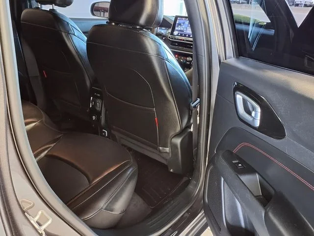 Used 2023 Crystal Metallic Jeep Trailhawk image 27