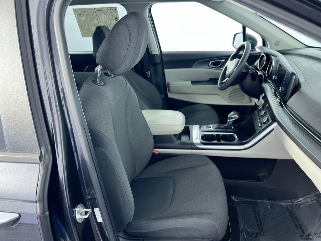 Certified Used 2024  Kia LX image 27