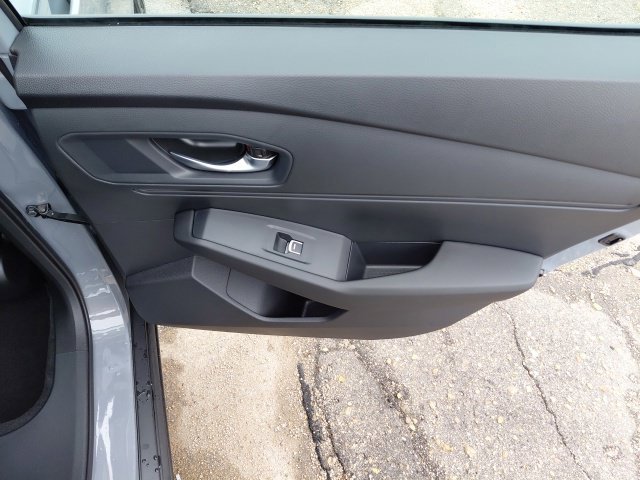 New 2026 Urban Gray Pearl Honda SE image 29